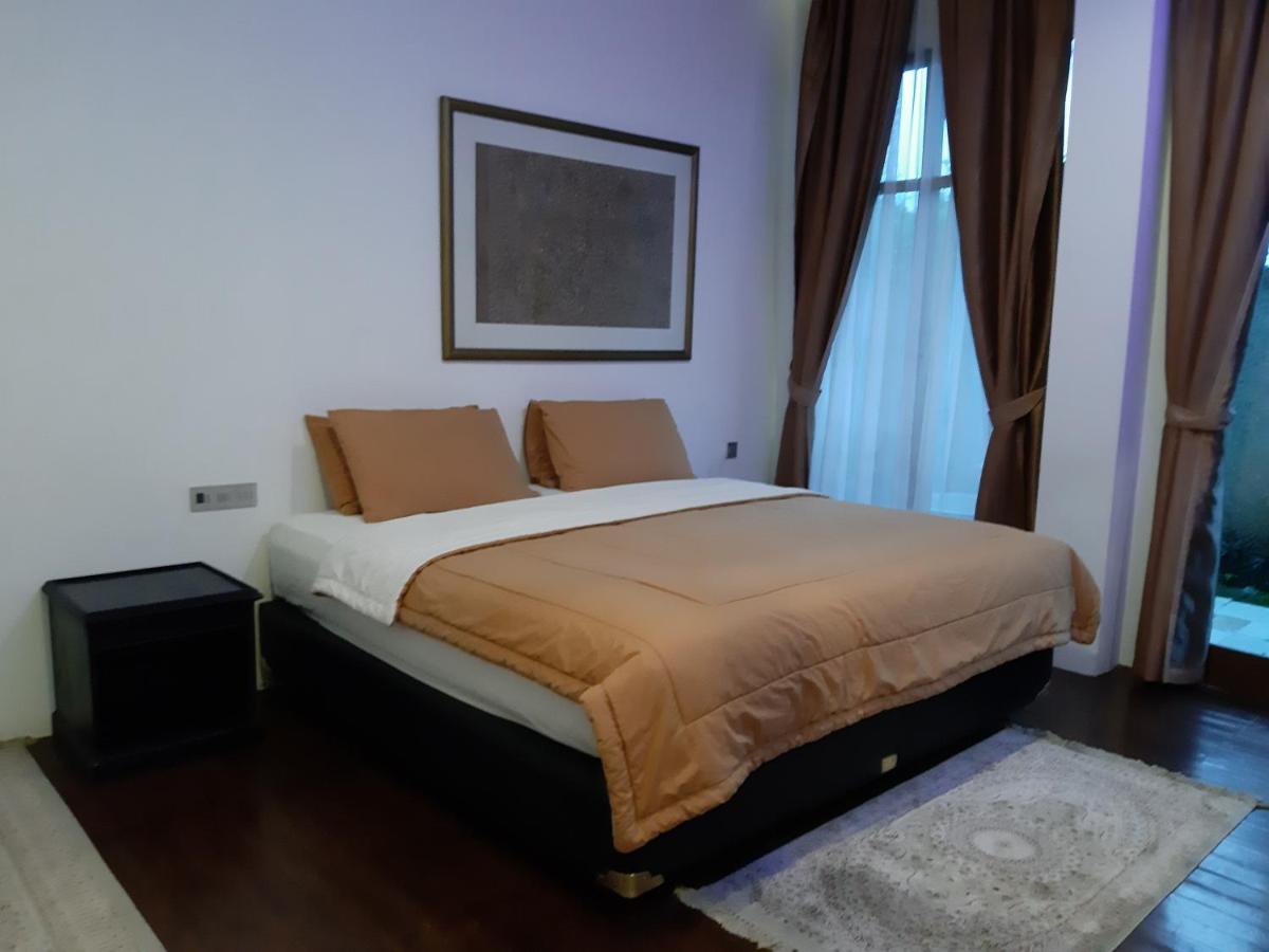 Villa Eaden Puncak Bagian luar foto