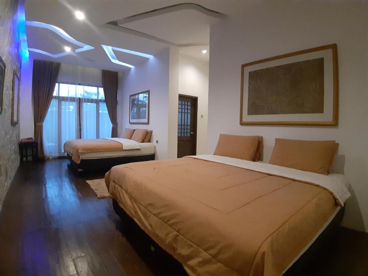 Villa Eaden Puncak Bagian luar foto