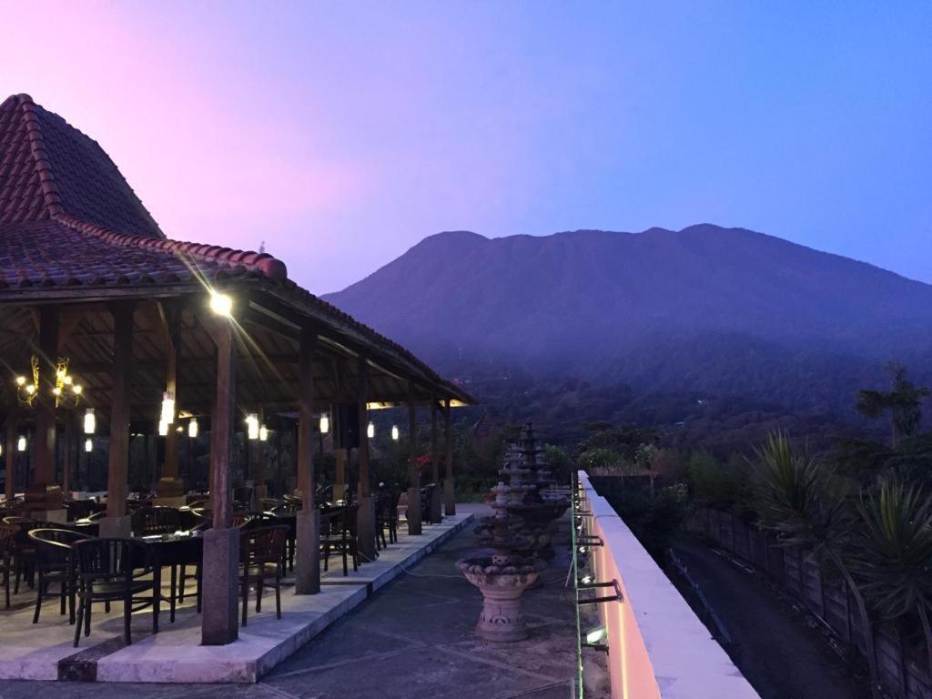 Villa Eaden Puncak Bagian luar foto